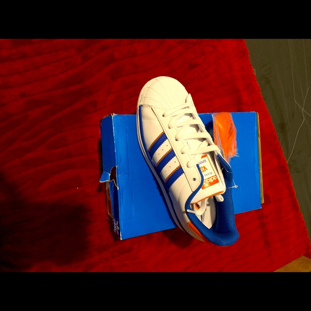Superstar Adidas little boy 5 1/2 women 7.5 color blue white and orange NWT